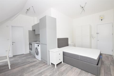 undefined, Cedar Road, Sutton SM2