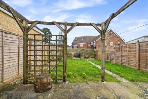 2 bedroom semi-detached house for sale, Beechside, Southgate, Crawley