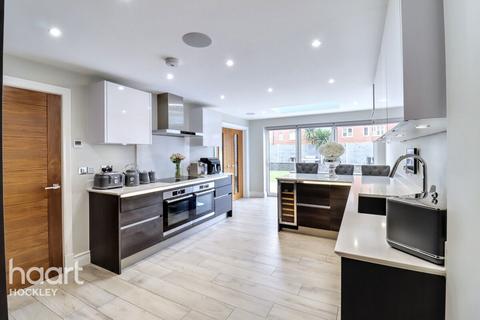 5 bedroom detached house for sale, Church Road, Hockley