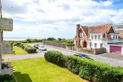 3 bedroom apartment for sale, Haven Court, Cornwallis Road, Milford On Sea, Hampshire, SO41