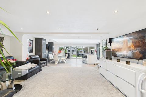 3 bedroom semi-detached house for sale, Lifstan Way, Southend-on-sea, SS1