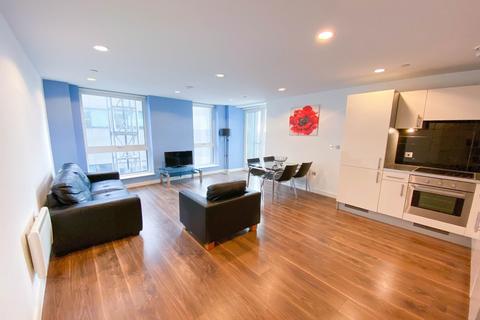 3 bedroom apartment to rent, The Heart, Media City UK, Salford, M50