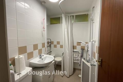1 bedroom ground floor flat for sale, Portland Close, Romford, Essex