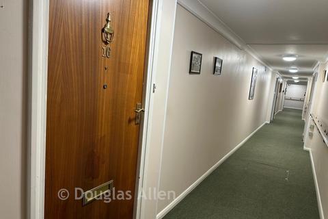 1 bedroom ground floor flat for sale, Portland Close, Romford, Essex