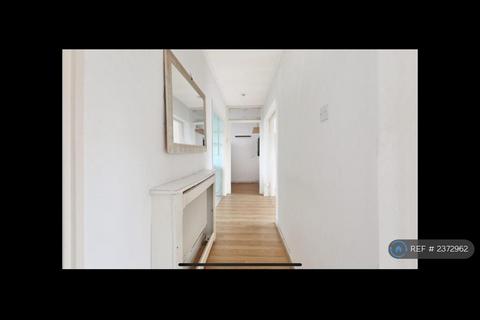 2 bedroom flat to rent, Forest Hill, London, SE23