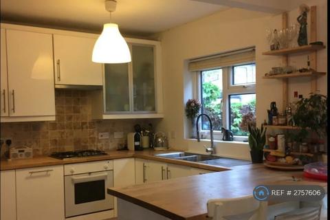 3 bedroom semi-detached house to rent, East Dulwich, London, SE22