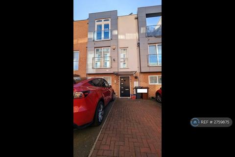5 bedroom terraced house to rent, Pontes Avenue, Hounslow, TW3