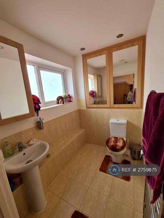 Groud Floor Wc
