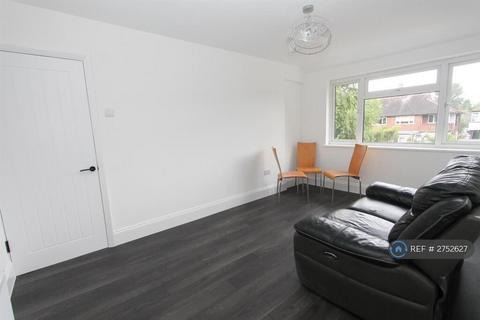 3 bedroom maisonette to rent, Culvers Avenue, Carshalton, SM5