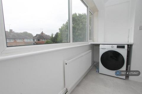 undefined, Culvers Avenue, Carshalton, SM5