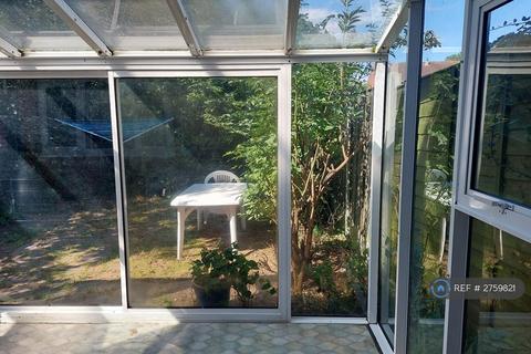 1 bedroom in a house share to rent, Bennett Court, Colchester, CO4