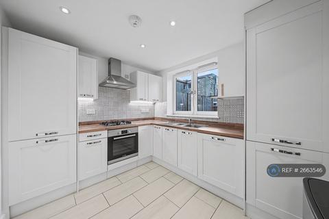 2 bedroom semi-detached house to rent, Park Rise Road, London, SE23