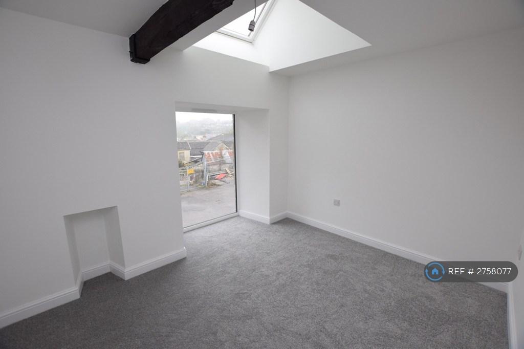 Light Main Bedroom