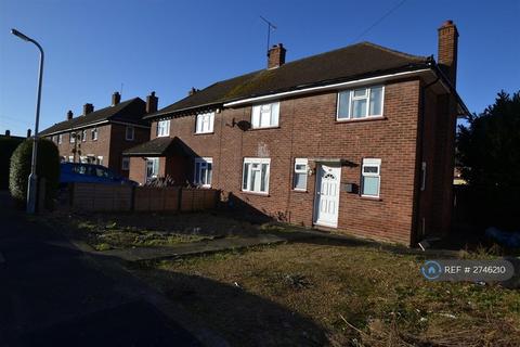 3 bedroom semi-detached house to rent, Hazel Avenue, West Drayton, UB7