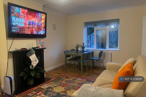 undefined, Hazel Avenue, West Drayton, UB7