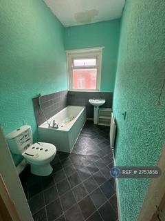 2 bedroom terraced house to rent, Chester Road, Preston, PR1