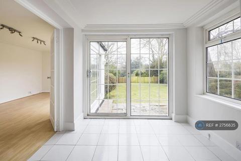 4 bedroom detached house to rent, Waggon Road, Herts, EN4