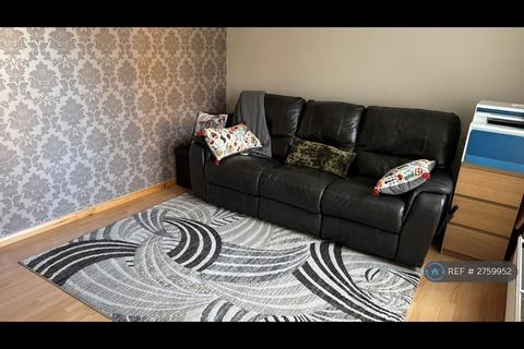 3 bedroom semi-detached house to rent, Greenhill Close, Loughton, Milton Keynes, MK5