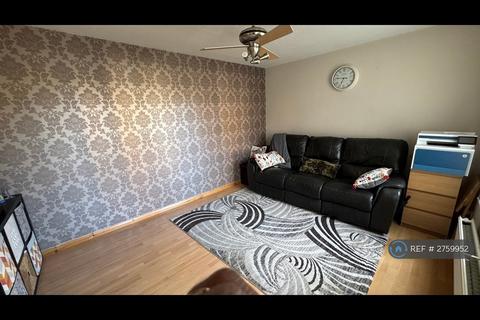 3 bedroom semi-detached house to rent, Greenhill Close, Loughton, Milton Keynes, MK5