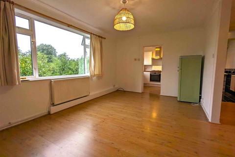 2 bedroom flat to rent, 48 Russell Road, Birmingham B13