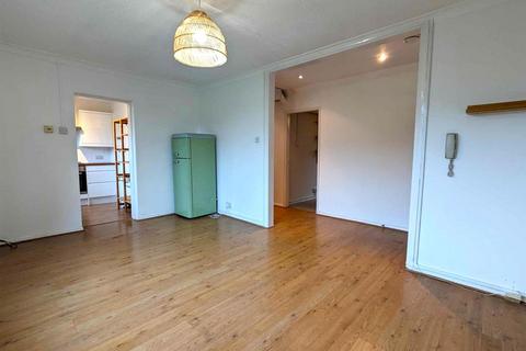 2 bedroom flat to rent, 48 Russell Road, Birmingham B13