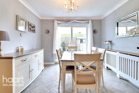 5 bedroom link detached house for sale, Corral Close, Darland