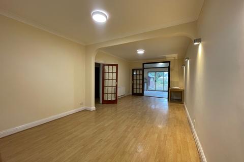 4 bedroom semi-detached house to rent, St. Elmo Road, London W12