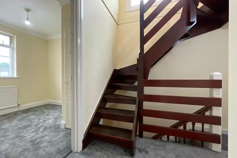 4 bedroom semi-detached house to rent, St. Elmo Road, London W12