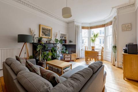 2 bedroom flat for sale, 160/5 (2f2), Bruntsfield Place, Bruntsfield, Edinburgh, EH10 4ER