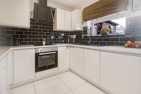 3 bedroom semi-detached house for sale, Barrow Street, Staveley, S43