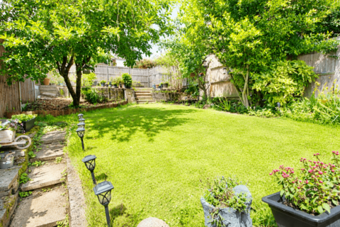 Lincoln Avenue, Southgate, London, N14