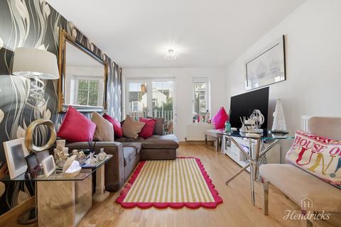 2 bedroom flat for sale, Pembury Road, Westcliff-on-sea, SS0 8