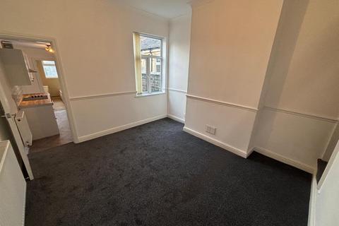 2 bedroom terraced house to rent, Macclesfield Street, Stoke-On-Trent