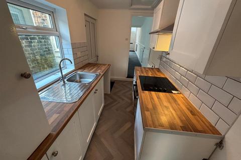 2 bedroom terraced house to rent, Macclesfield Street, Stoke-On-Trent