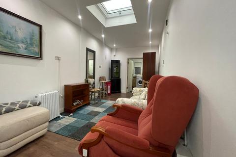 1 bedroom flat to rent, Spring Grove Road, Isleworth TW7