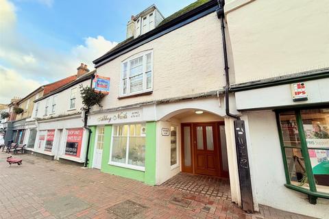 1 bedroom apartment for sale, King Harold Court, Waltham Abbey