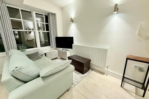 1 bedroom apartment for sale, King Harold Court, Waltham Abbey