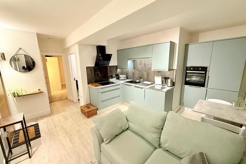 1 bedroom apartment for sale, King Harold Court, Waltham Abbey