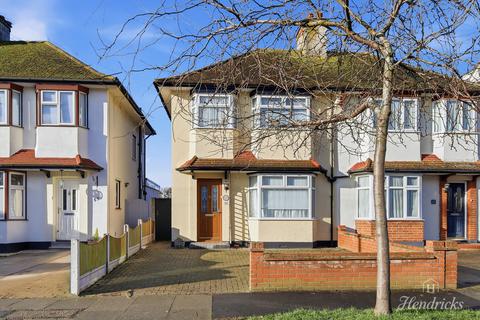 3 bedroom semi-detached house for sale, Connaught Gardens, Southend-on-sea, SS3 9