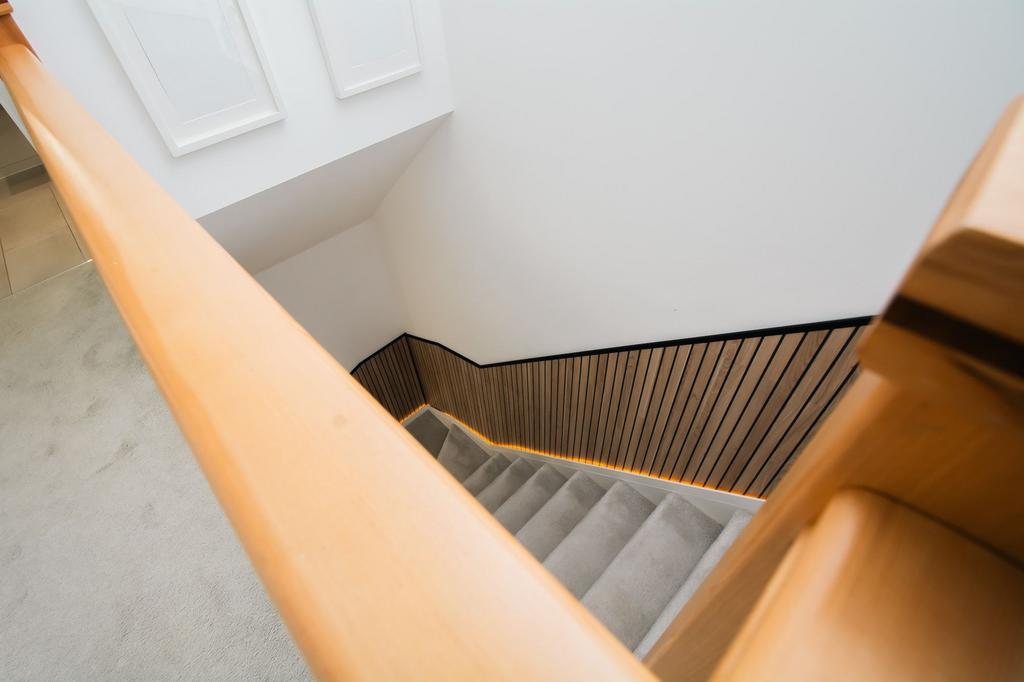 Landing/Stairs
