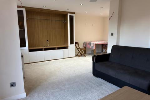 3 bedroom semi-detached house to rent, St. Marys Avenue North, Southall, Greater London, UB2