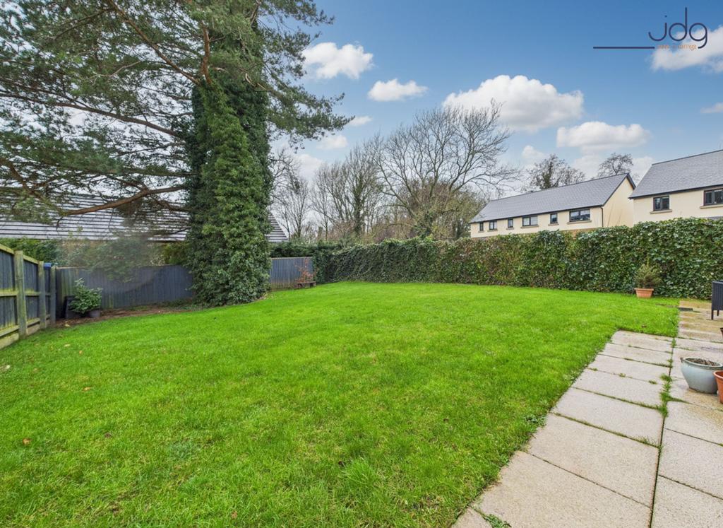 West facing Garden with a mixture of lawn and...