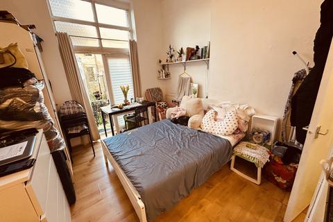 undefined, Brecknock Road, London N19