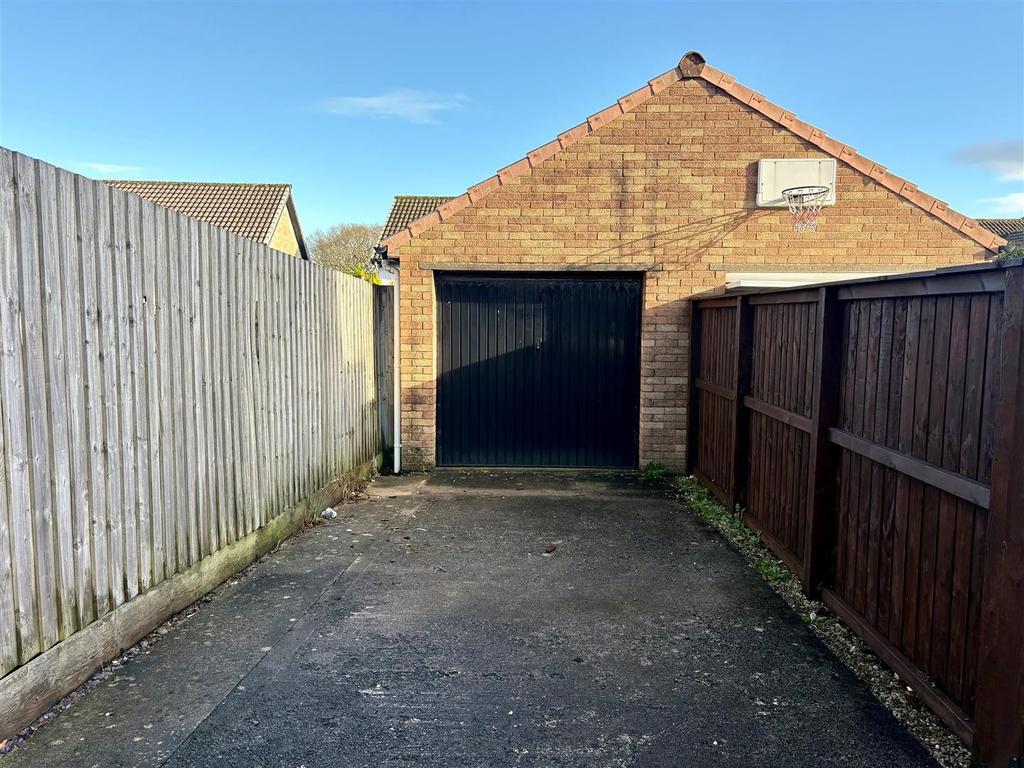 Garage.jpg