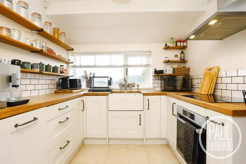 3 bedroom semi-detached bungalow for sale, Merrifield Road, Pakefield, NR33