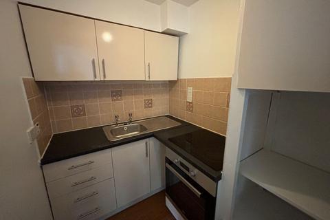 1 bedroom flat to rent, Marine Parade, Dawlish, EX7
