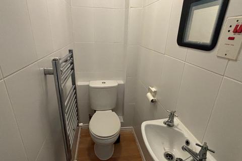 1 bedroom flat to rent, Marine Parade, Dawlish, EX7