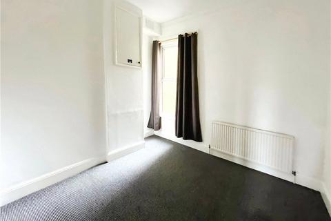 1 bedroom flat to rent, Lind Street, Ryde, Isle of Wight, PO33