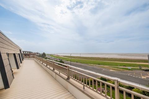 3 bedroom penthouse for sale, Marine Drive, Fairhaven, FY8
