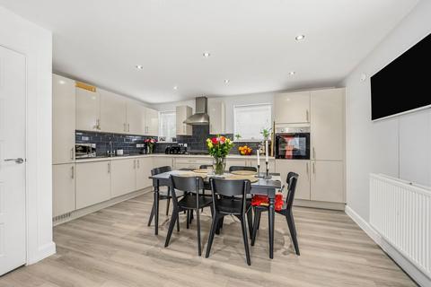 4 bedroom detached house for sale, Ffordd Hann, Pontyclun CF72